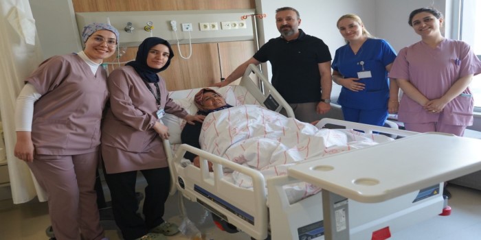 V-Notes ile ilk defa rahim alma operasyonu gerçekleştirildi